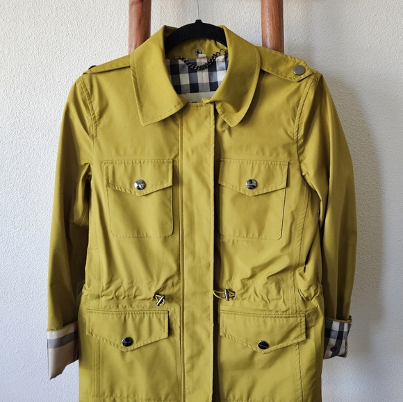 Burberry Mustard Gold Rain Jacket - Picture 2 of 16